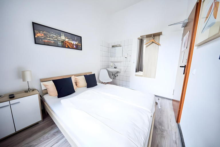 Bedroom 4, Hotel Alt Deutz City-Messe-Arena, Köln