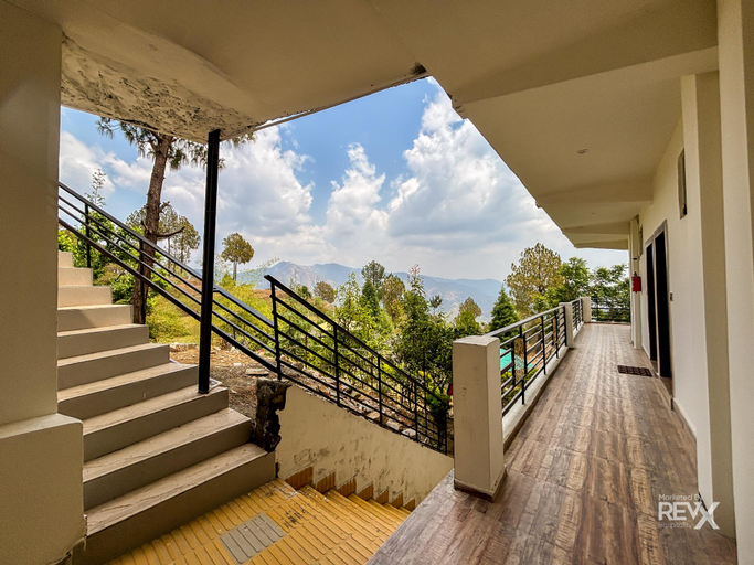 Public Area 2, Winterline Gold Resort, Garhwal