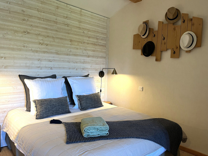 Bedroom 4, Logis de La Brumanderie, Charente-Maritime