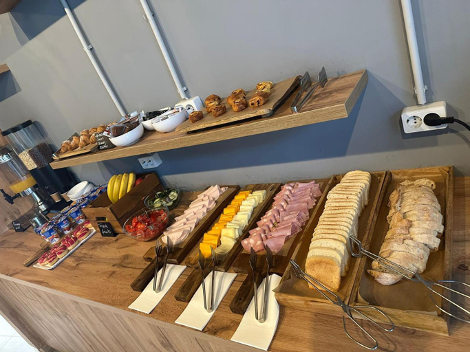 Food & Drinks 5, RH Suites, Budapesti