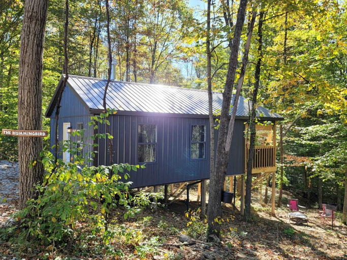 Exterior 3, Avenwood Cabins, Perry