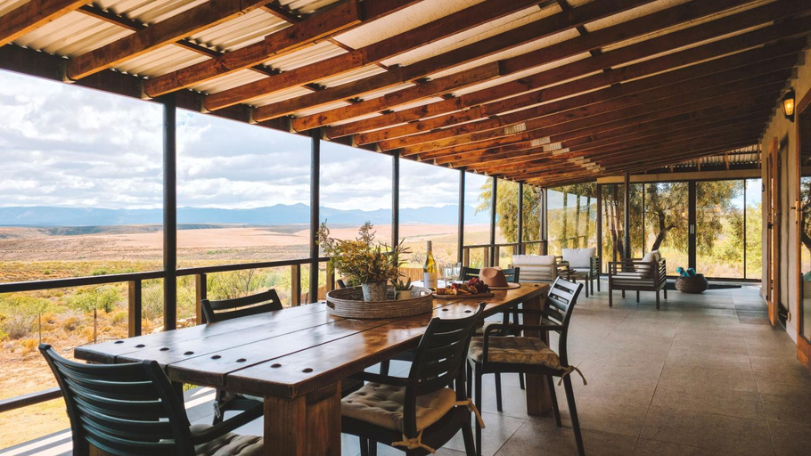 Food & Drinks, Breathe Accommodation, Eden