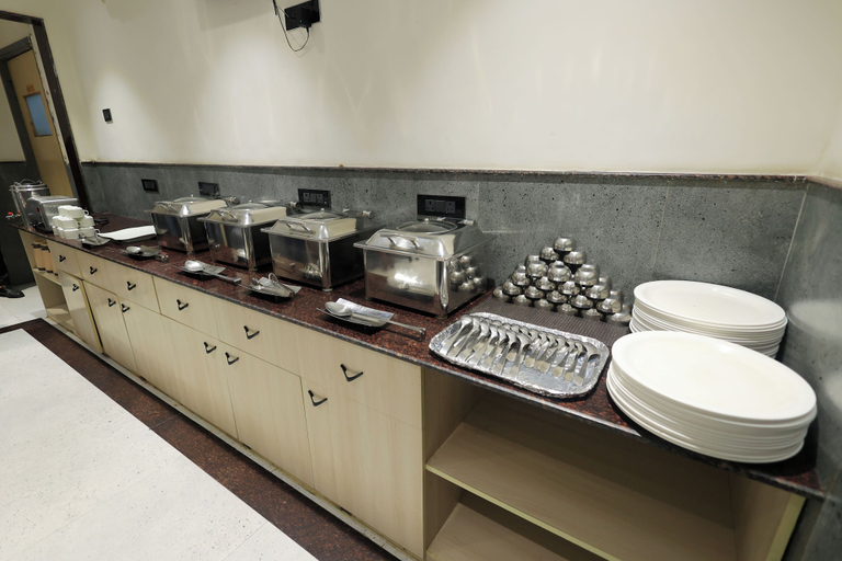Food & Drinks 5, Hotel sar kamla dham, Mathura