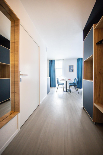 Bedroom 1, Classic Nancy, Meurthe-et-Moselle