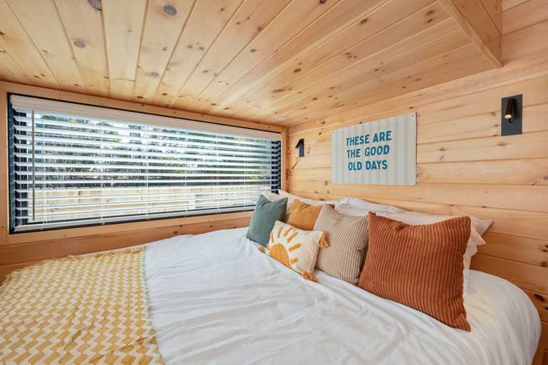 Room 1, Waterfront Access Private HotTub Yard 10, Okaloosa