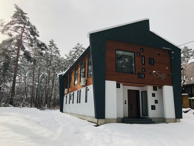 Others 1, Salji, Hakuba