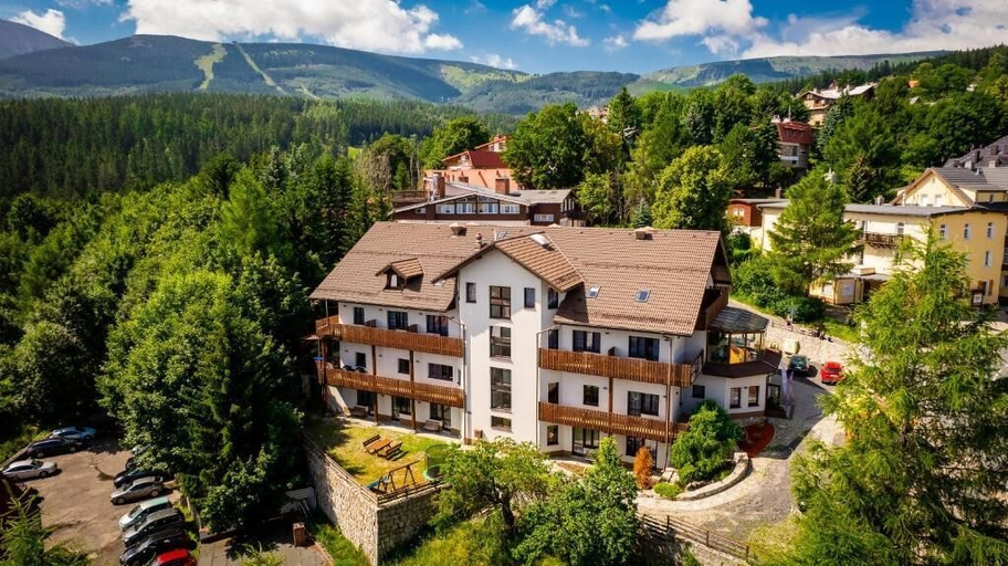 Exterior 3, Karpacki&SPA z Restauracją, Jelenia Góra