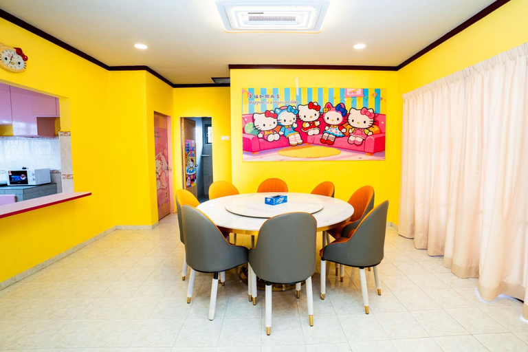 Food & Drinks, Kitty Wonderland Lot 2950, Alor Gajah