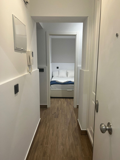 Room 5, Collection Madrid R o Est Ndar 4 Personas, Madrid