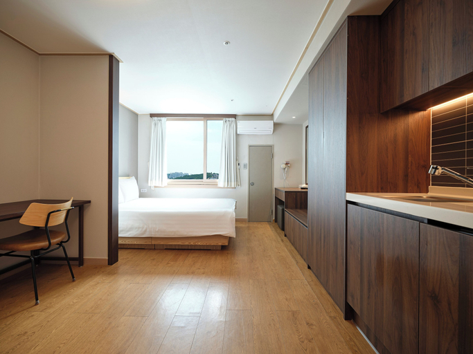 Bedroom 4, Western Coop Residence Dongdaemun, Jung