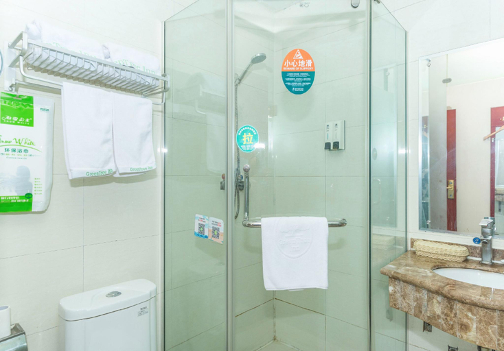 Bathroom 5, GreenTree Inn Heze Mudan Road Bus Terminal Station Express Hotel, Heze