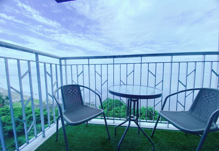 Outdoor dining, 3BR with Balcony&Bayview Okada Aiports, Parañaque