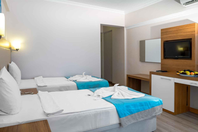 Bedroom 3, Mesut Hotel, Alanya
