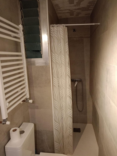 Bathroom 2, Habitaciones en apartamento compartido de Pozuelo de Alarcon, Madrid