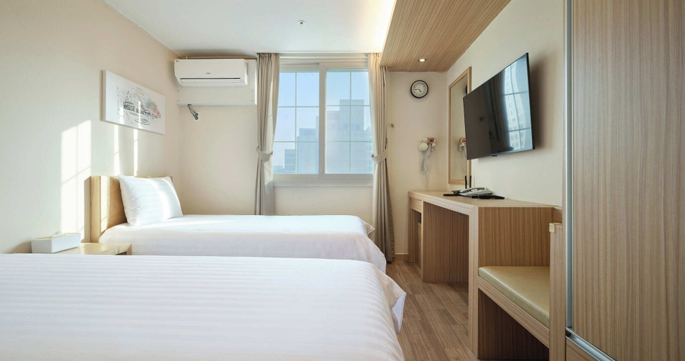 Bedroom 4, Uljiro Co-Op Residence, Jung