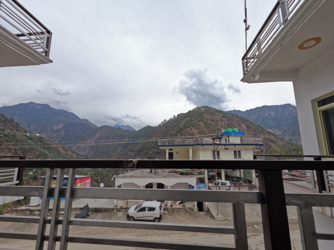 Property grounds, Shri Ganapati Hotel BY S4S, Rudraprayag