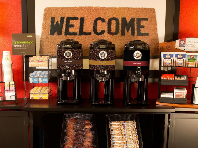 Food & Drinks 4, Studio 6 Corporate Extended Stay Chicago Lisle IL, Dupage