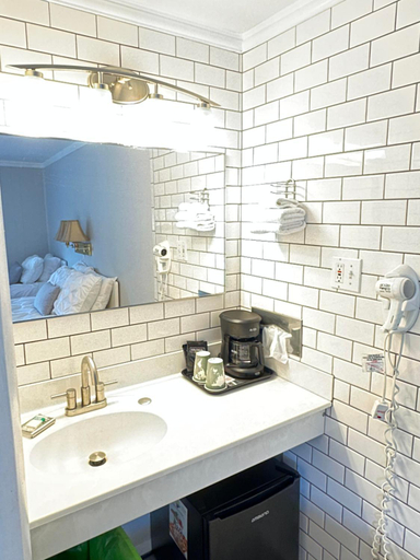 Bathroom, Lake Harmony Inn, Carbon