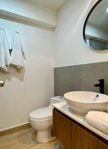 Room 4, w Engaging Cozy 1BR w Balcony in San Isidro, Lima