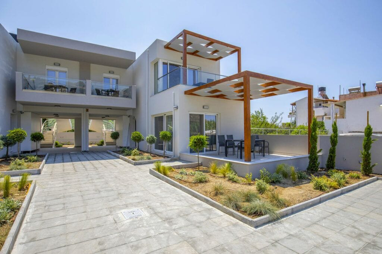Outdoor dining 4, Tertsa Suites, Crete