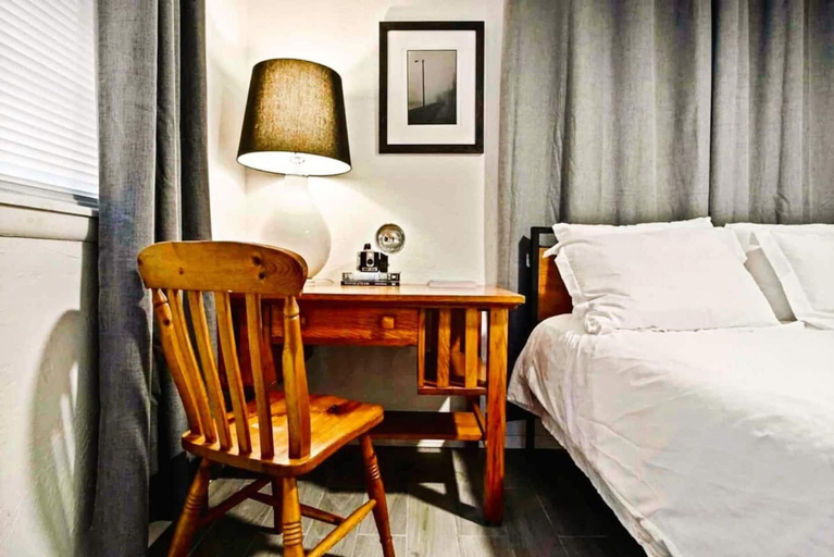 Room 4, Rustic Gem 5min-asian District Full Kitchen, Oklahoma