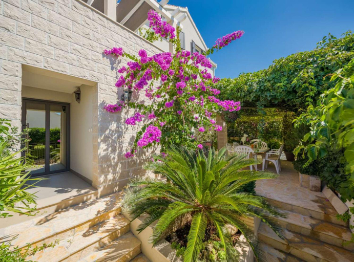 Others 5, Apartment Oaza - Three Bedroom Apartment with Terrace and Sea View, Supetar