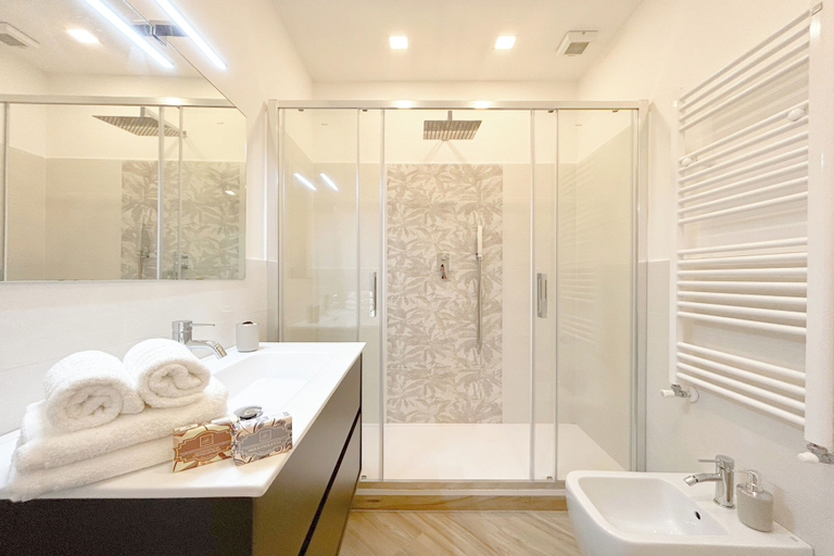 Bathroom 3, Quarda, Apartment in Savona Old Town - Happy Rentals, Savona