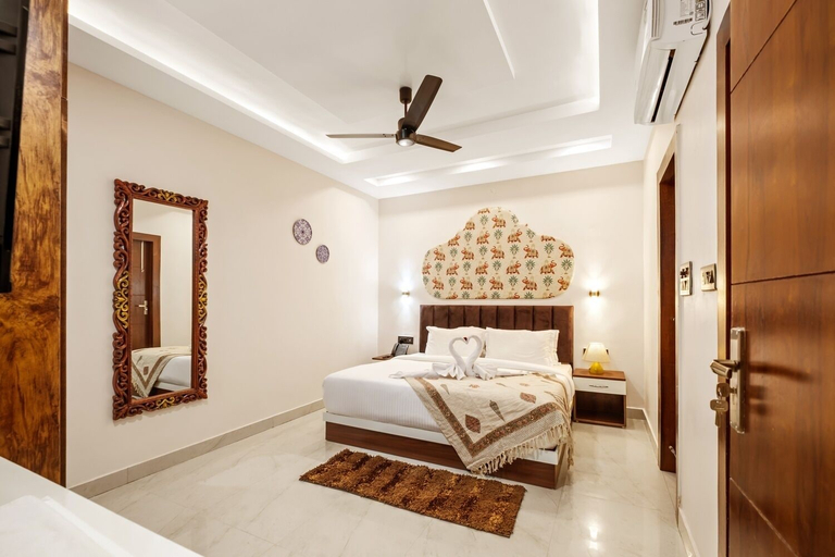 Room 5, The Neeraj Ganga Rani Mahal, Garhwal