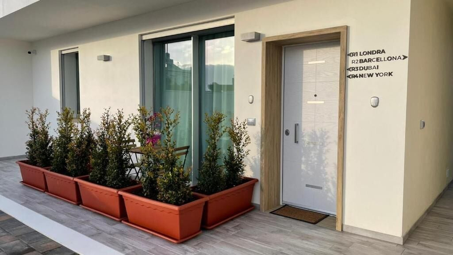 Others 5, BARI AIRPORT ROOMS, Bari