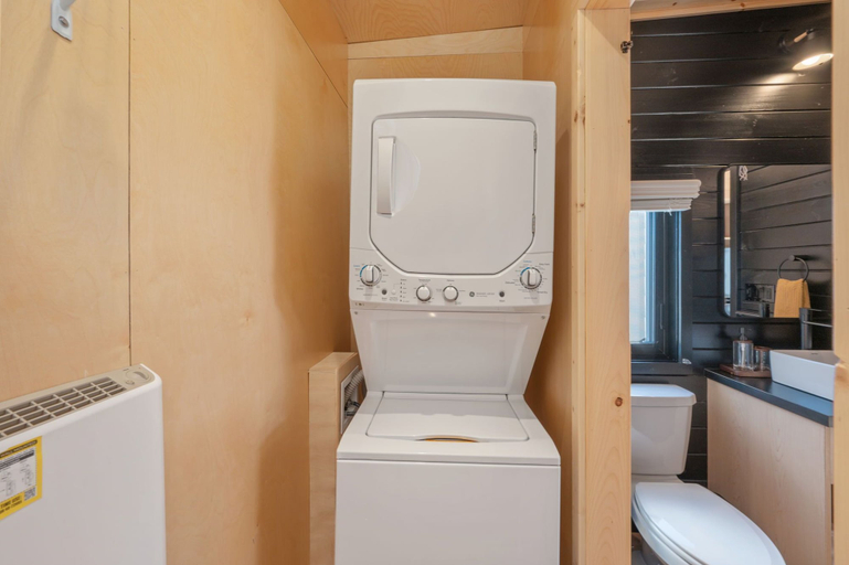 Bathroom 4, Waterfront Access Private HotTub Yard 10, Okaloosa