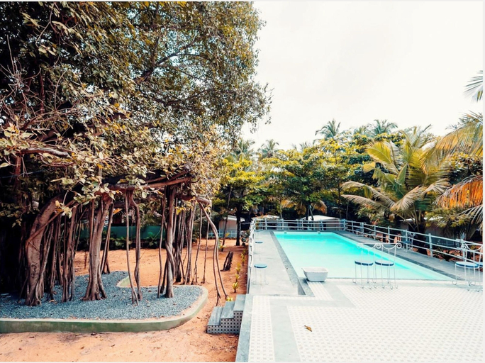 Pool, Hotel Moana Cottage Goa Near Beach, North Goa