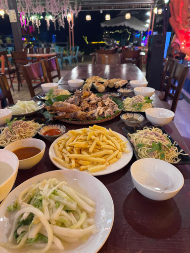 Food & Drinks 3, Đong Giang Sky Villa, Đông Giang