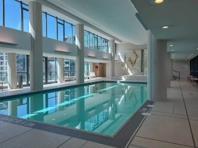 Pool, Lakeview Vista Suites-Free Parking, Toronto