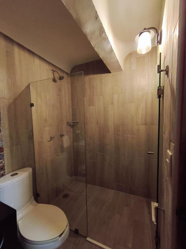 Bathroom 2, CASA FORTALEZA, Del Centro
