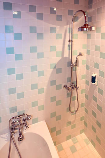 Bathroom, Le Petit Hotel, Pyrénées-Atlantiques