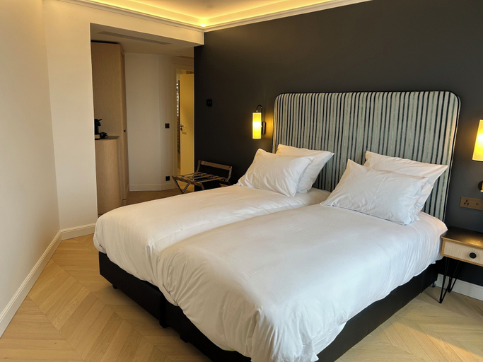 Room 3, Eiffel Yard Hotel, Paris