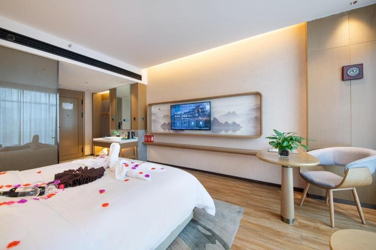 Room 5, Friend Zhangjiajie Hotel, Zhangjiajie
