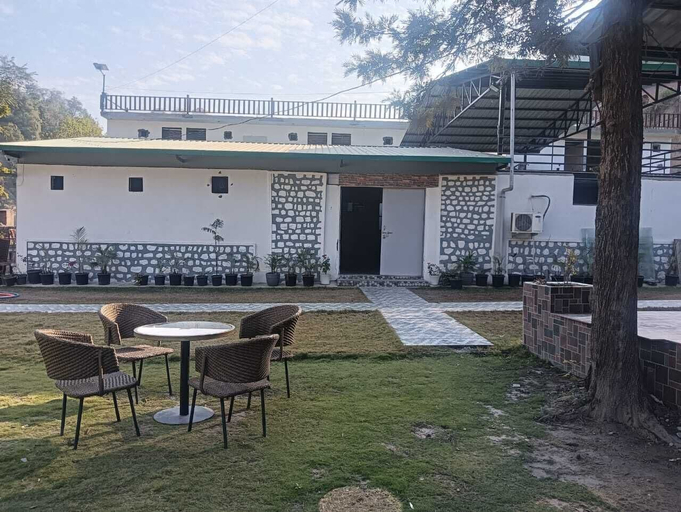 Outdoor dining 4, Natures Crown Resort, Tehri Garhwal