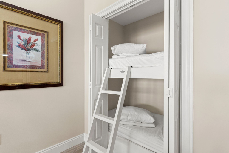 Bedroom 3, Treasure Island 1208, Bay