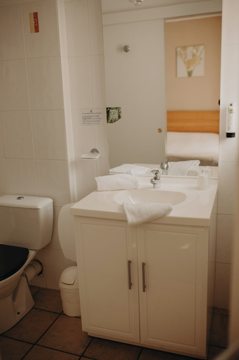 Bathroom 4, Logis Hôtel du Parc, Aveyron