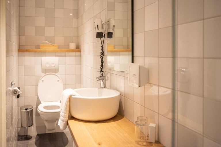 Bathroom 3, De Zwaan Delden, Hof van Twente