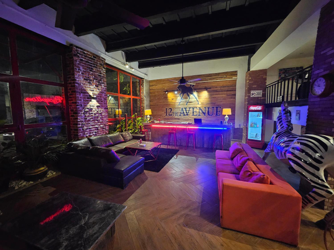 Others 5, 12th  Avenue, Lahore