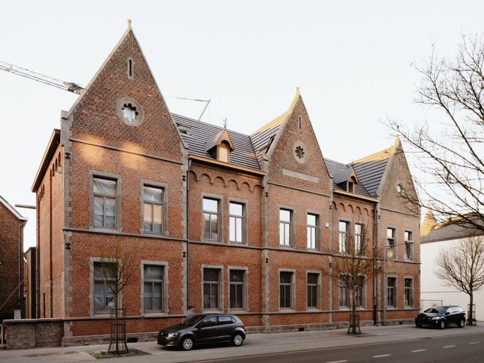 Primary image