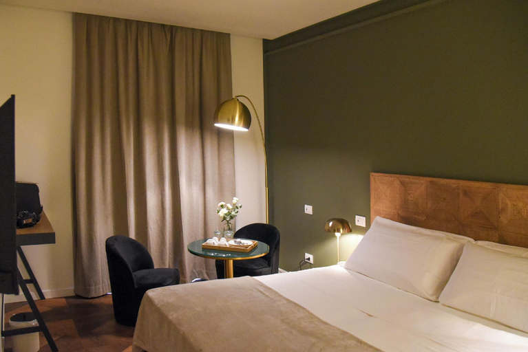 Bedroom, Aria Executive Resort, Brescia
