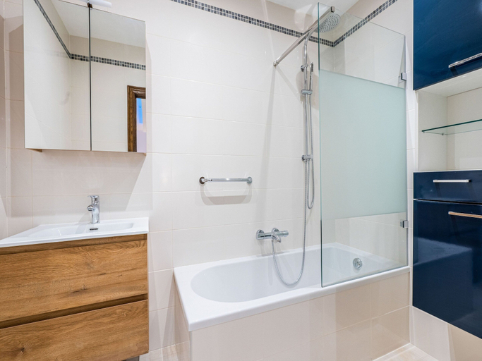 Bathroom, Cozy Chalet With Garden, Namur