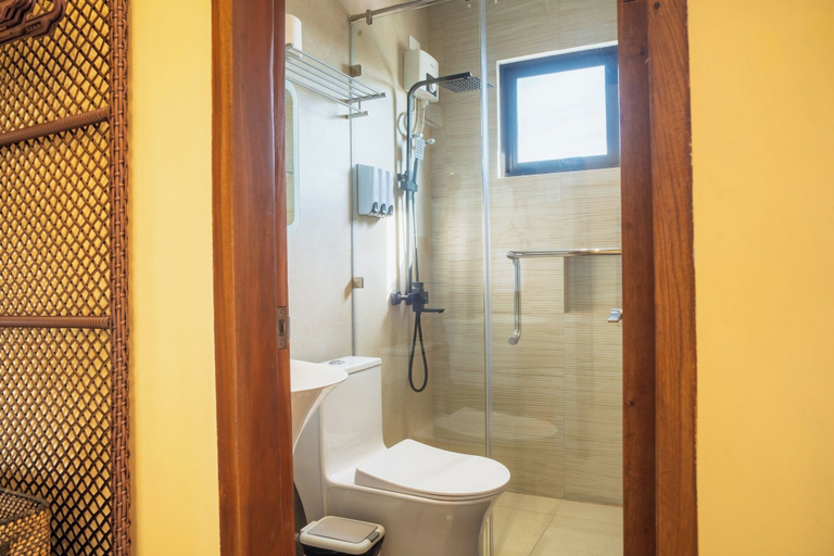 Bathroom 5, Balay ni Jose, Tagbilaran City