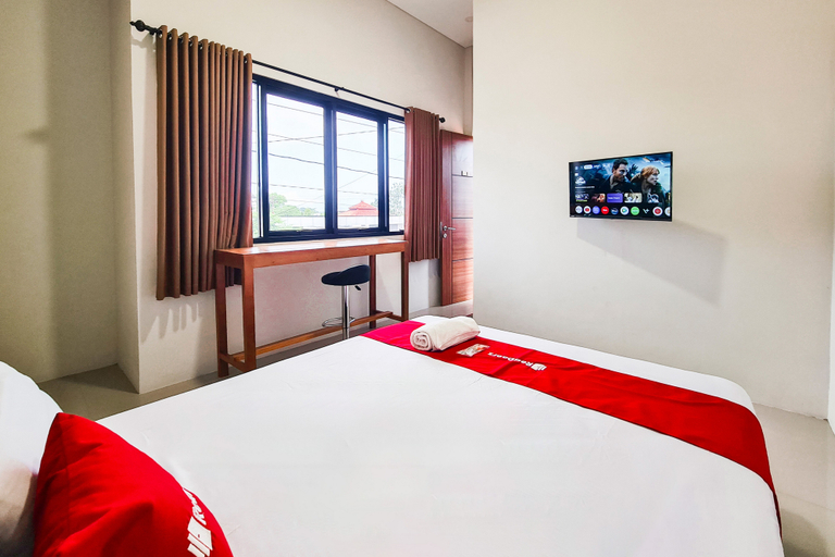 Bedroom 2, RedDoorz near Stasiun Purwokerto 2, Banyumas
