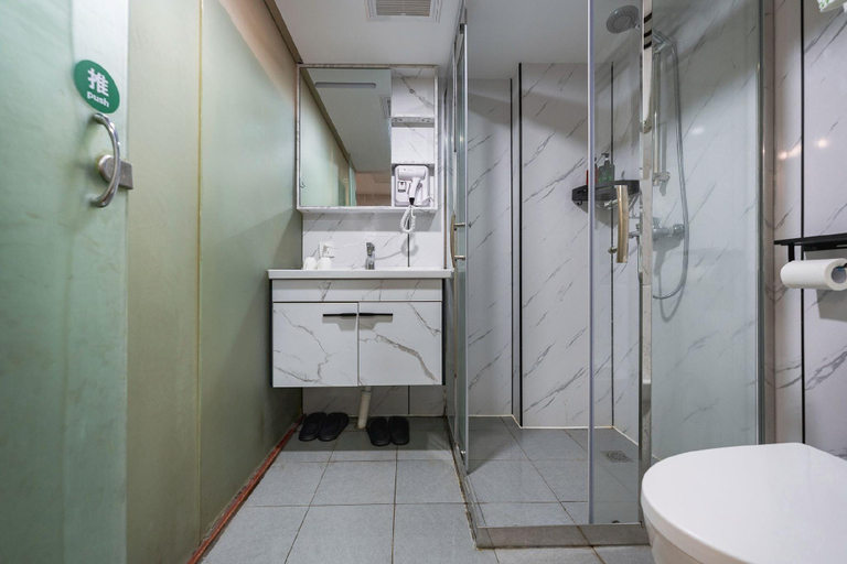 Bathroom 3, Green Tree Inn Shanghai Baoshan District Gucun Park, Shanghai