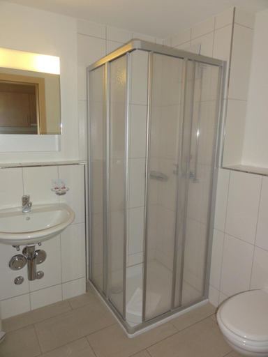 Bathroom 3, Welcome Hotel Täsch by Täscherhof, Visp