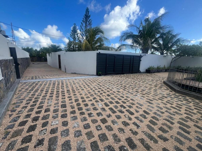 Exterior & Views 1, VILLA PIEDS DANS L'EAU - GRAND BAIE